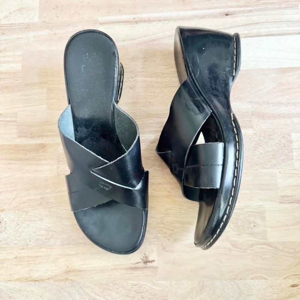 Black crisscross wedge genuine leather size 7 made in italy